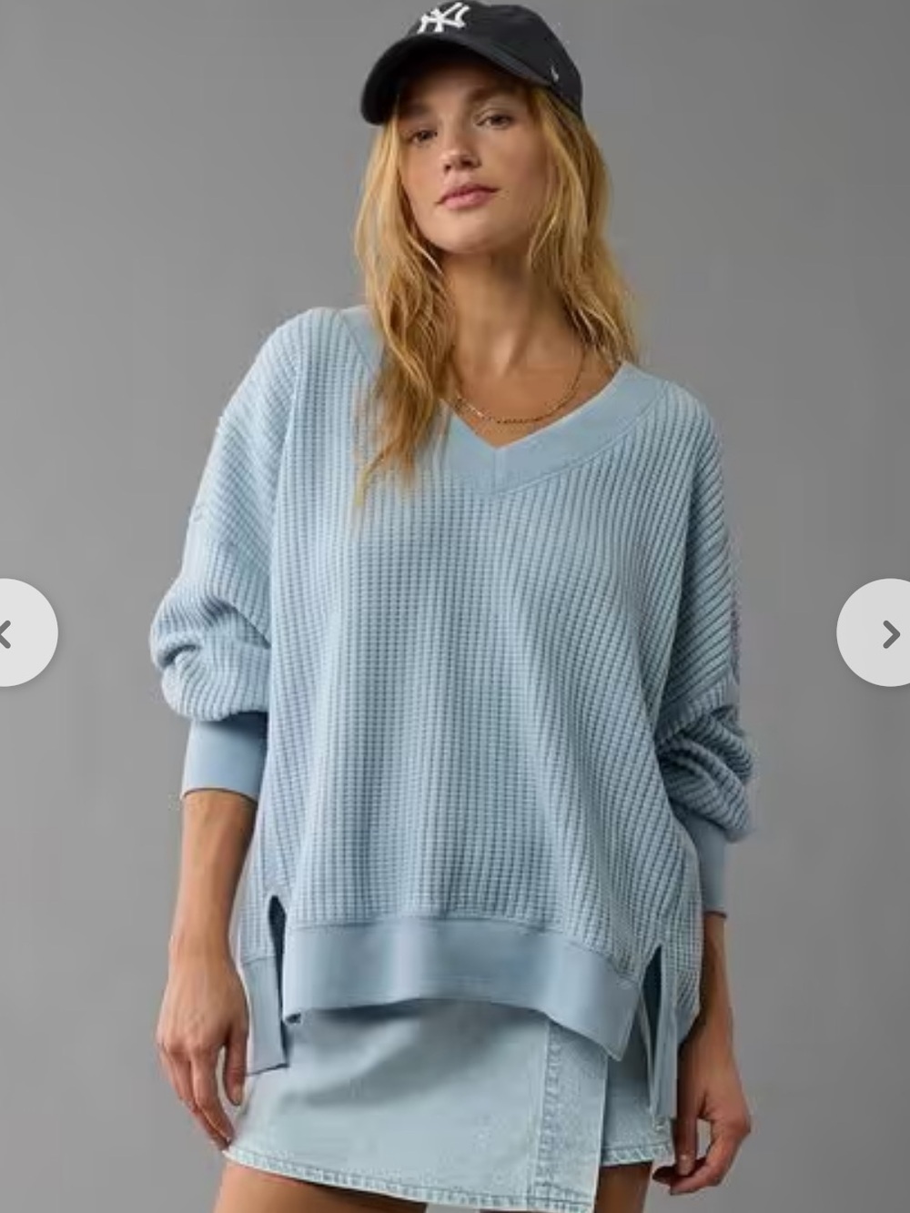American Eagle Big Hug Oversized Waffle Knit V-Neck Sweatshirt - Size M - NWOT